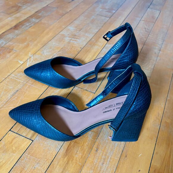 Call it Spring black strap heels - Picture 2 of 3